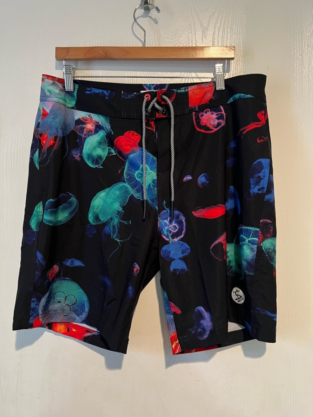 UZZI Jelly Fish Active Wear Swim Board Shorts Lace Up Pockets Men Sz XL